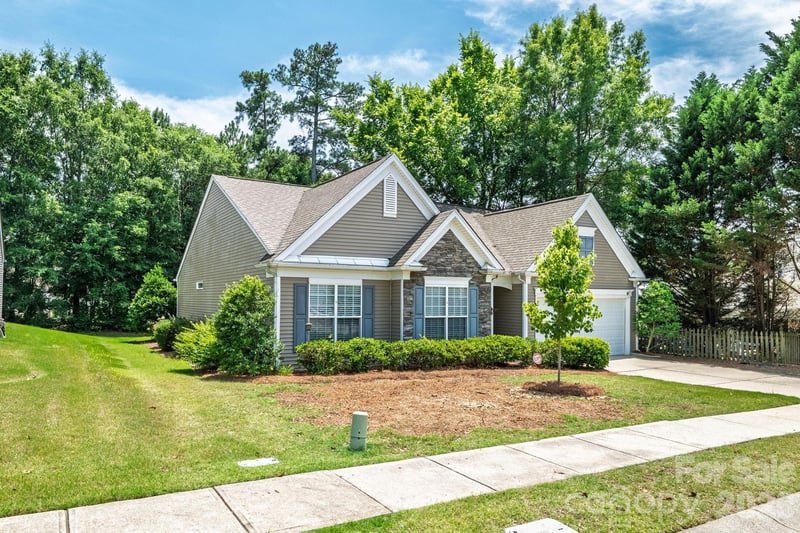 13614 Cardinals Nest Dr, Charlotte, NC 28269