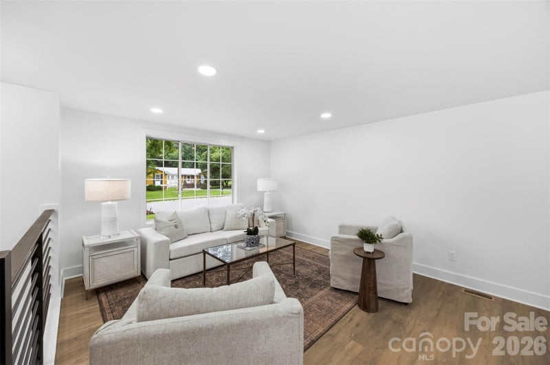 5903 Carpenter Dr, Charlotte, NC 28226