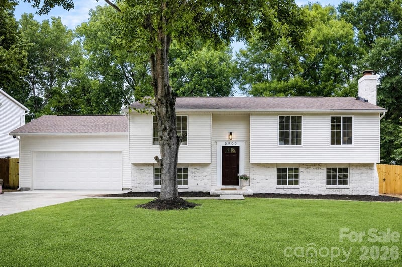 5903 Carpenter Dr, Charlotte, NC 28226