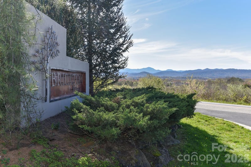 142 Brickton Village Cir #205, Fletcher, NC 28732