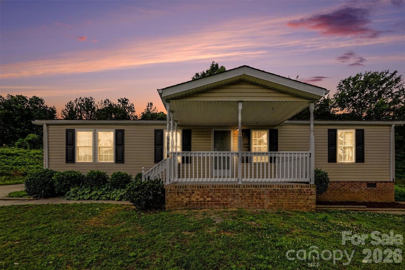 528 Woodlawn Ave, Concord, NC 28025