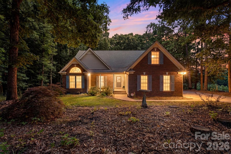 312 Tradewinds Ln, York, SC 29745