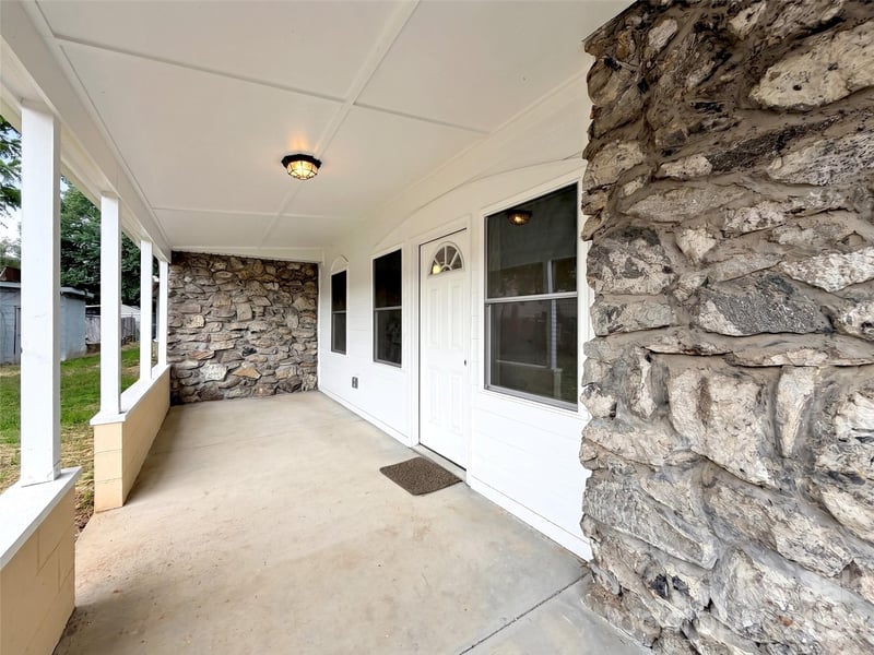 492 Riverbend St, Waynesville, NC 28786