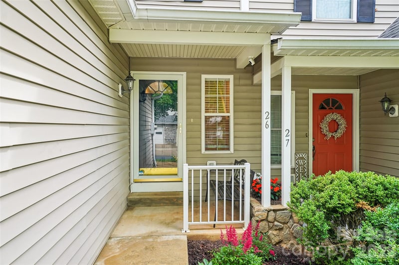 26 Willowick Dr, Asheville, NC 28803