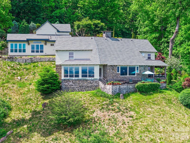 729 Bear Wallow Rd, Little Switzerland, NC 28749