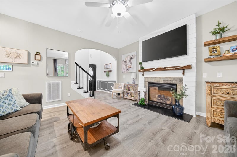 9834 Dominion Crest Dr, Charlotte, NC 28269