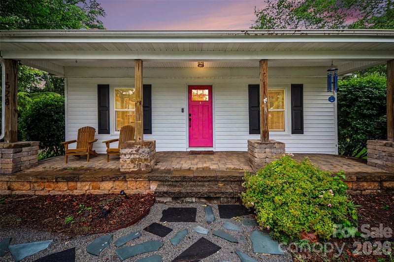 1528 Point Rd, Belmont, NC 28012