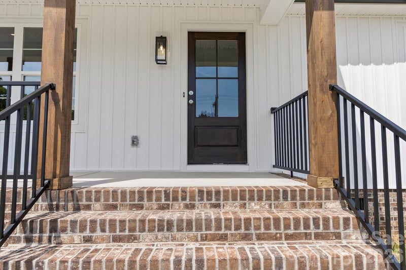 725 Alf Hoover Rd, Lincolnton, NC 28092