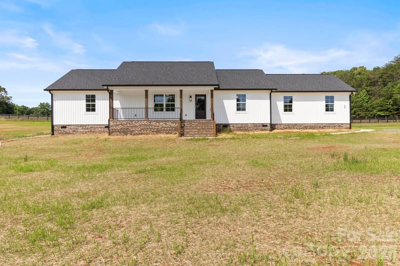 725 Alf Hoover Rd, Lincolnton, NC 28092