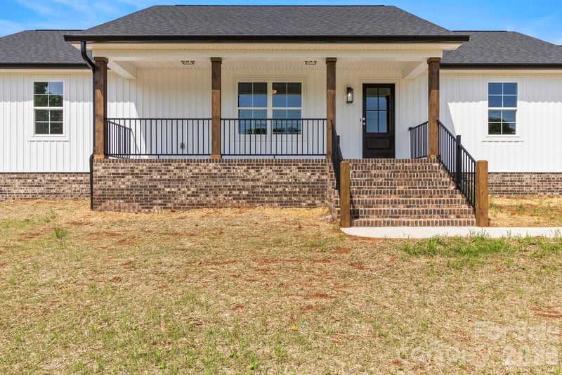 725 Alf Hoover Rd, Lincolnton, NC 28092