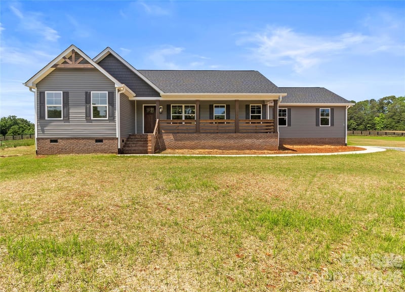 697 Alf Hoover Rd, Lincolnton, NC 28092