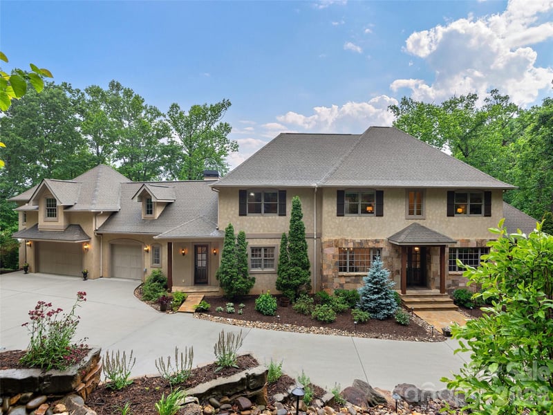 433 Coopers Hawk Dr, Asheville, NC 28803