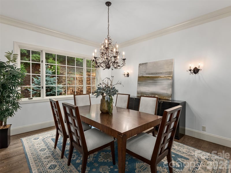 433 Coopers Hawk Dr, Asheville, NC 28803