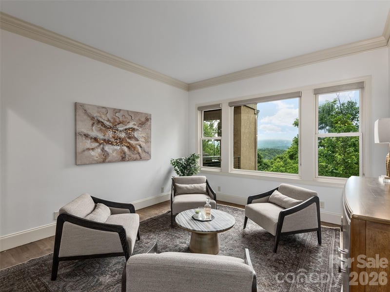 433 Coopers Hawk Dr, Asheville, NC 28803