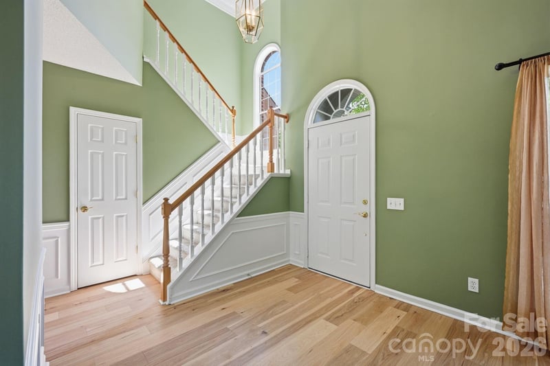 5910 Chinquapin Ct, Charlotte, NC 28269