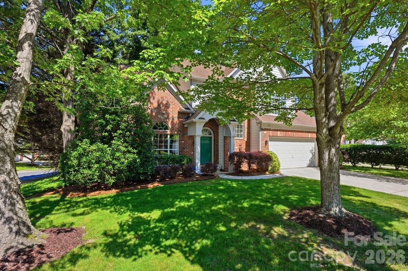 5910 Chinquapin Ct, Charlotte, NC 28269