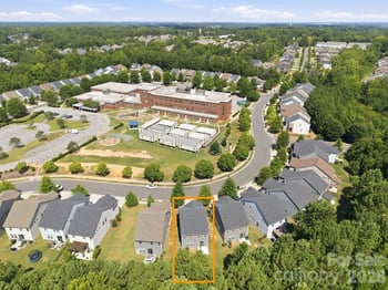 11731 Clems Branch Dr, Charlotte, NC 28277