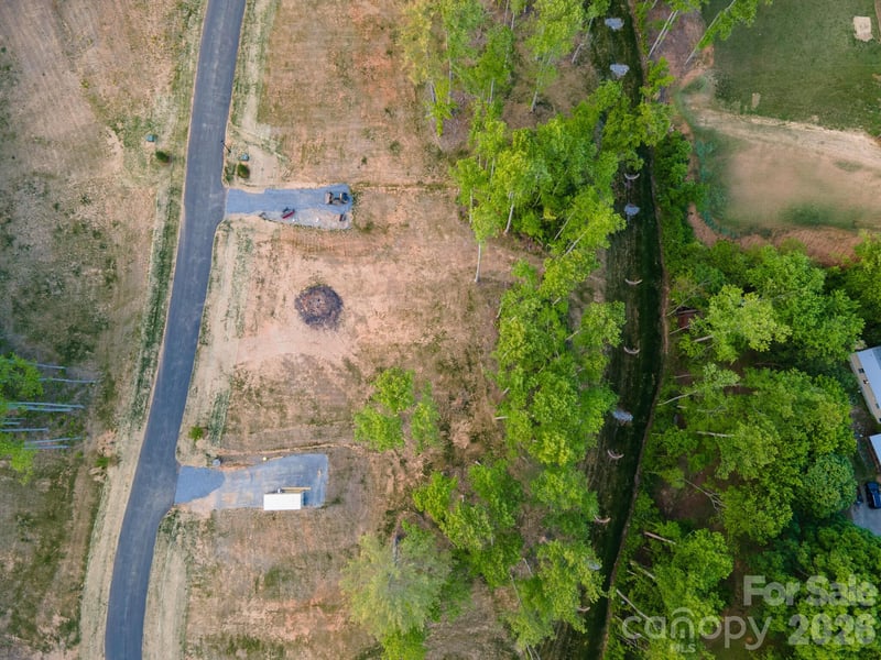 433 Irvine Dr, Fairview, NC 28730