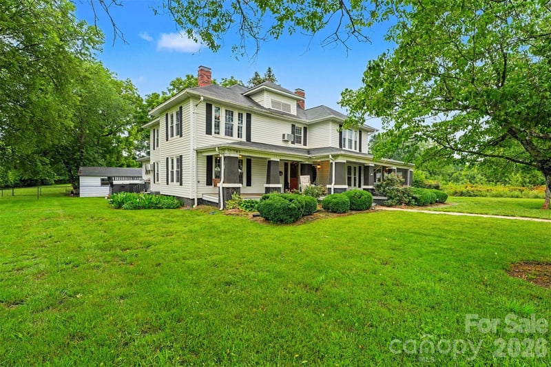 2461 Startown Rd, Newton, NC 28658