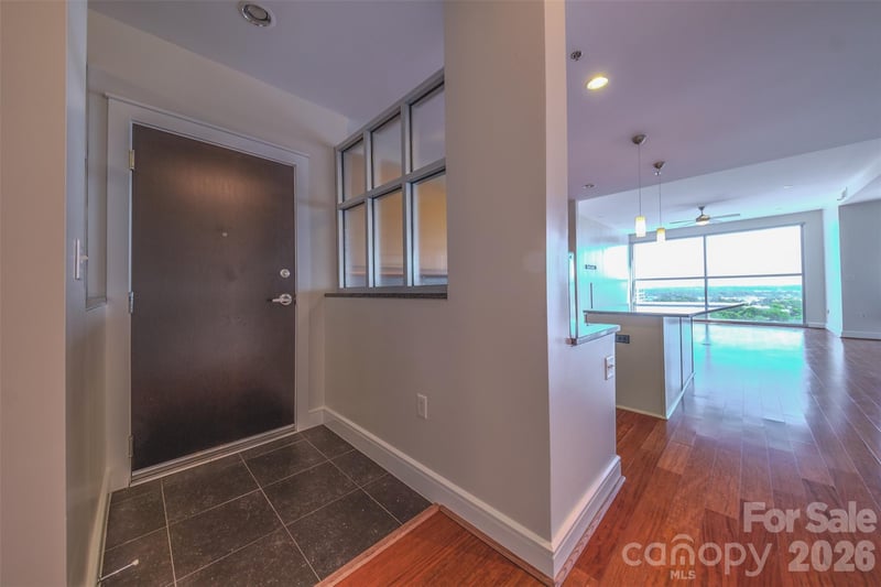 333 W Trade St #1602, Charlotte, NC 28202