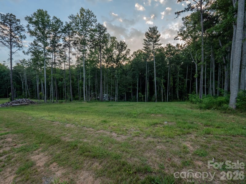 424 Irvine Dr, Fairview, NC 28730