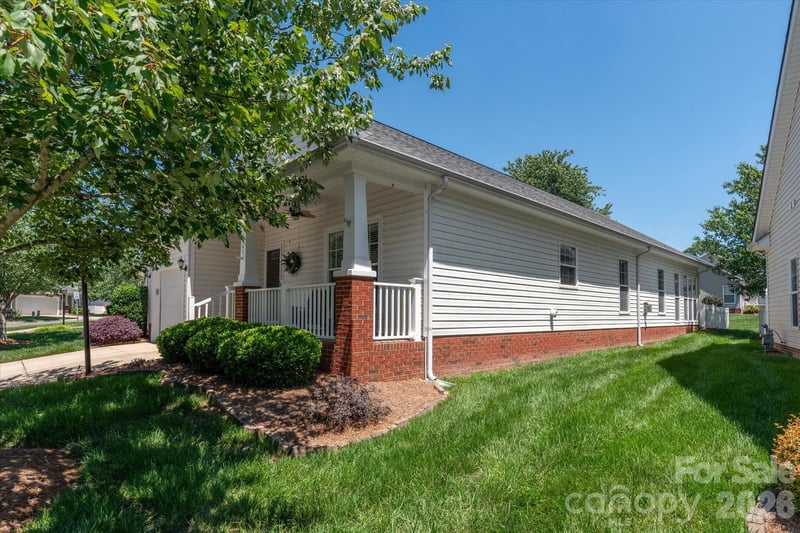 1047 Curry Way, Matthews, NC 28104