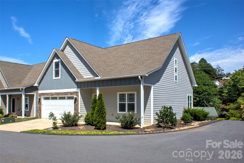 22 Water Pointe Way, Weaverville, NC 28787