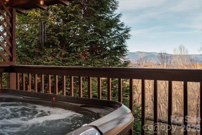 658 Biltmore Cir, Bryson City, NC 28713