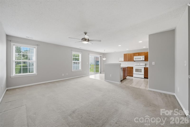 2155 Edenderry Dr, Statesville, NC 28625