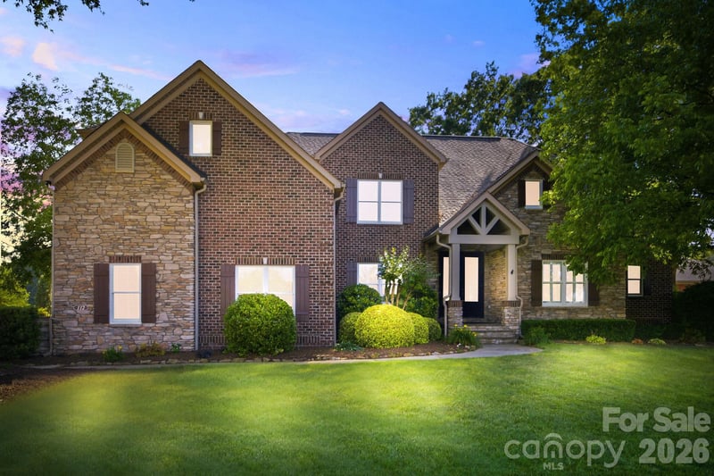 112 Walden Dr, Mooresville, NC 28115