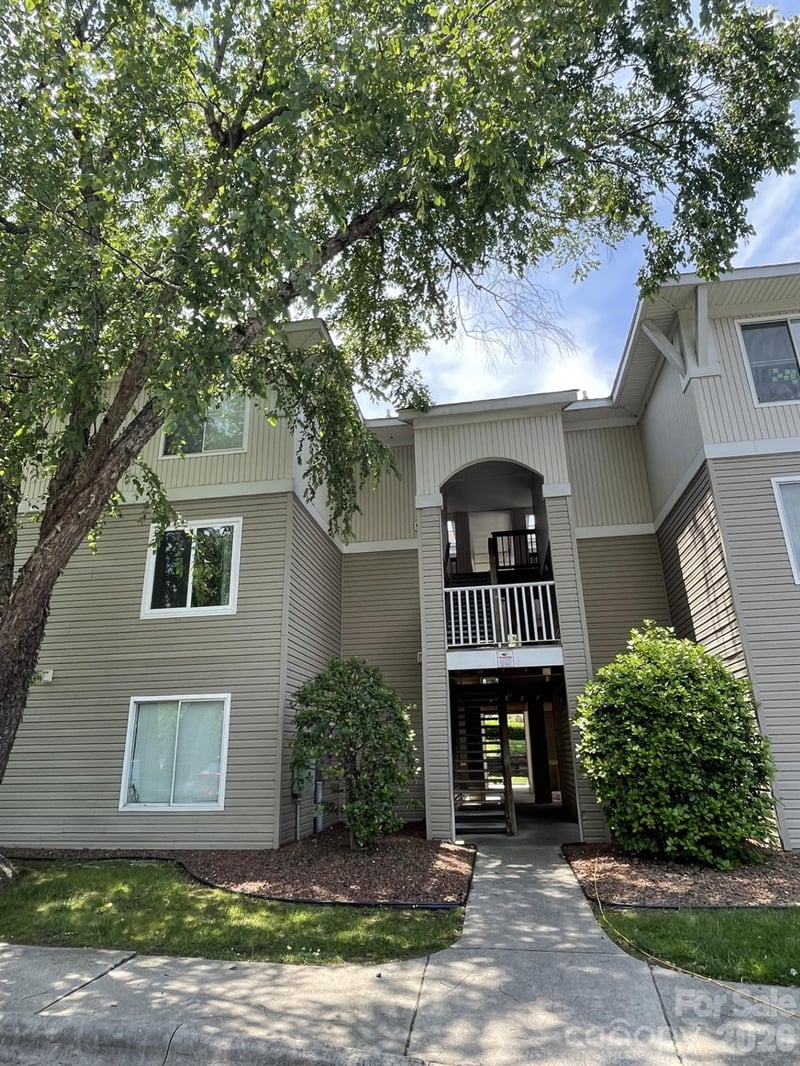 11006 Diploma Dr, Charlotte, NC 28262
