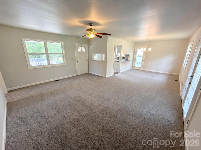 565 Rutledge Dr, Catawba, SC 29704