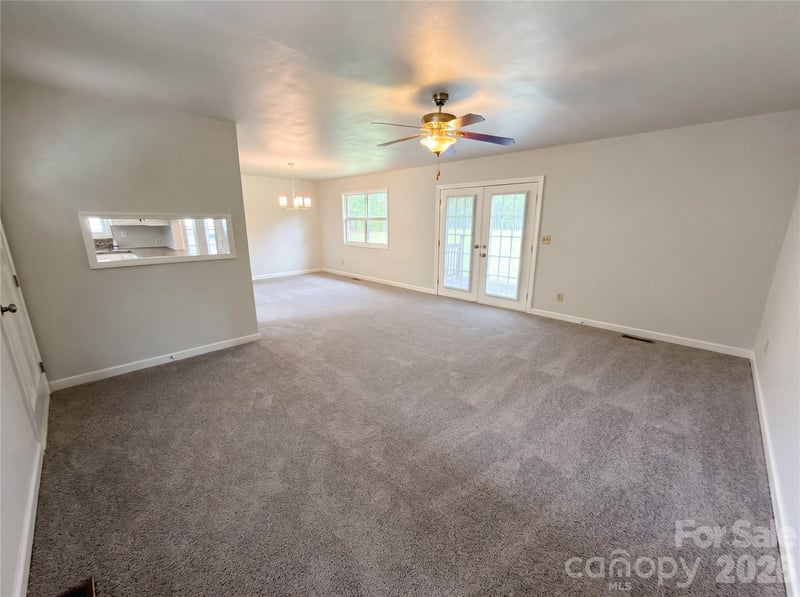 565 Rutledge Dr, Catawba, SC 29704