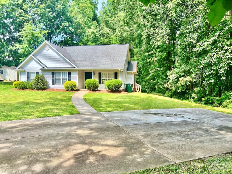 6331 Nature Walk Dr, Charlotte, NC 28212