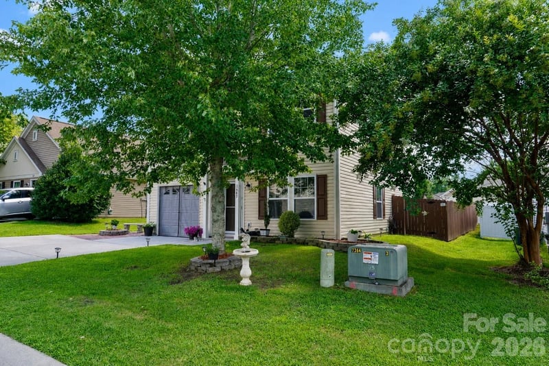 1445 Logan Patrick Ct, Gastonia, NC 28052