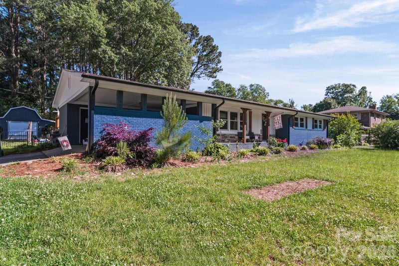 809 Elaine Dr, Albemarle, NC 28001