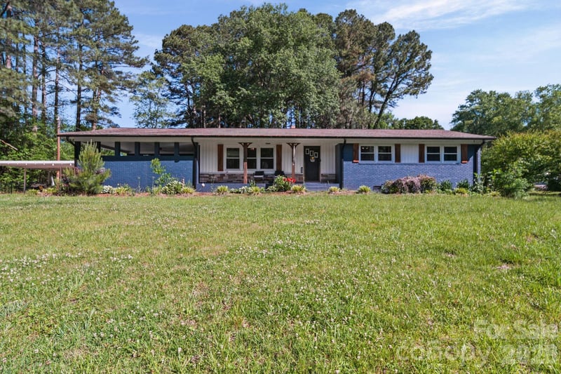 809 Elaine Dr, Albemarle, NC 28001