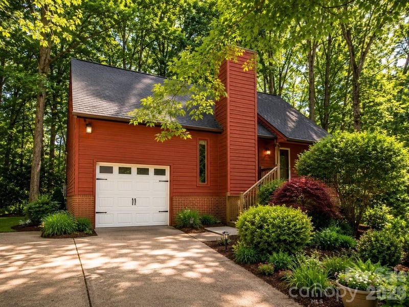 8401 Barncliff Rd, Charlotte, NC 28227