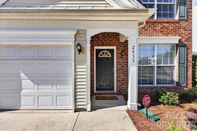 2435 Normancrest Ct, Charlotte, NC 28270