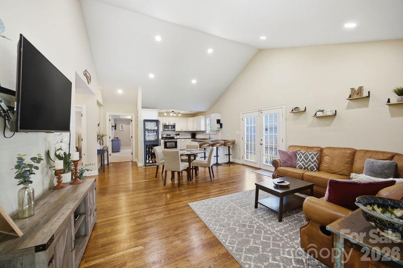 1742 Dunkirk Dr, Charlotte, NC 28203