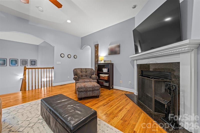 11 Jupiter Hills Dr, Weaverville, NC 28787