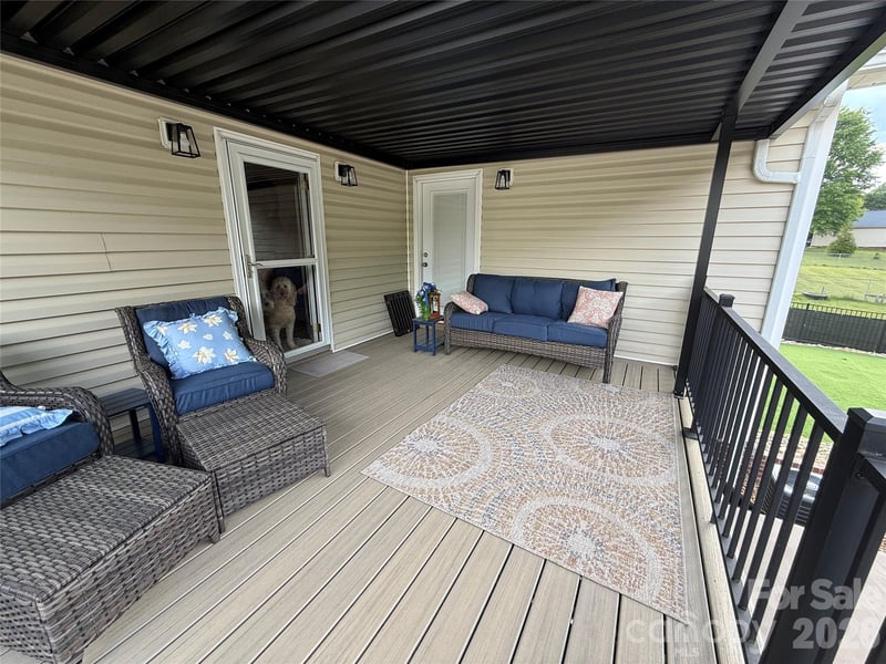 109 White Hall Ln, Hudson, NC 28638