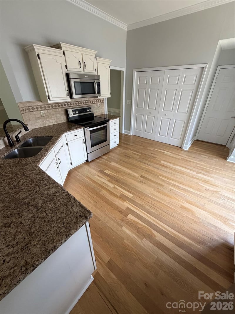 12207 Landing Green Dr, Charlotte, NC 28277