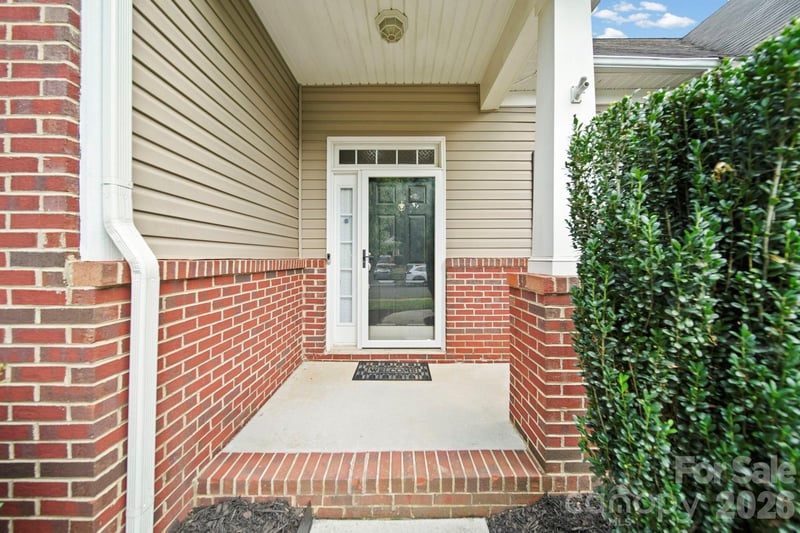 10111 Trailmoor Rd, Charlotte, NC 28278