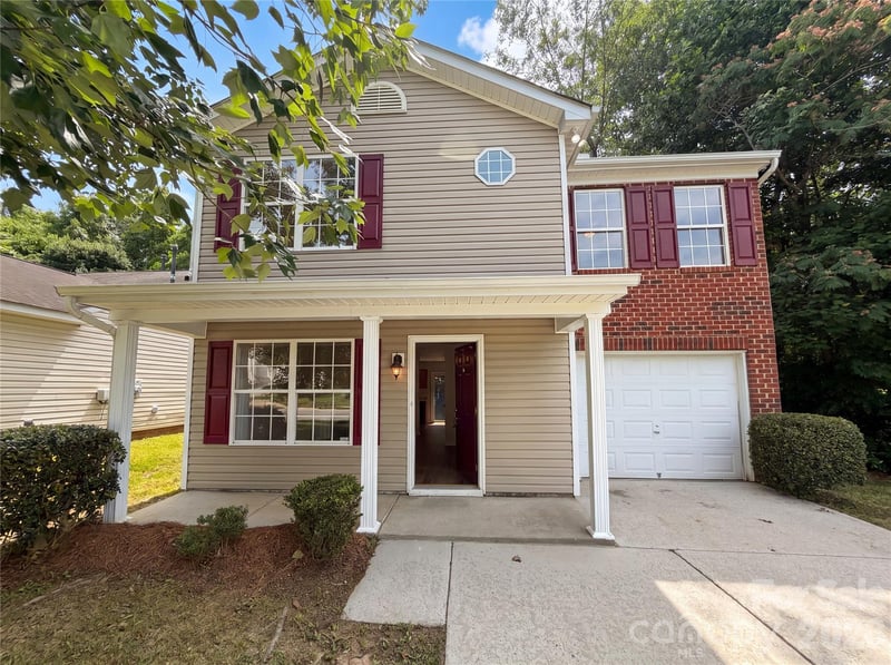 1131 Jordans Pond Ln, Charlotte, NC 28214