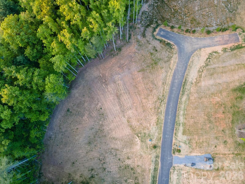 444 Irvine Dr, Fairview, NC 28730