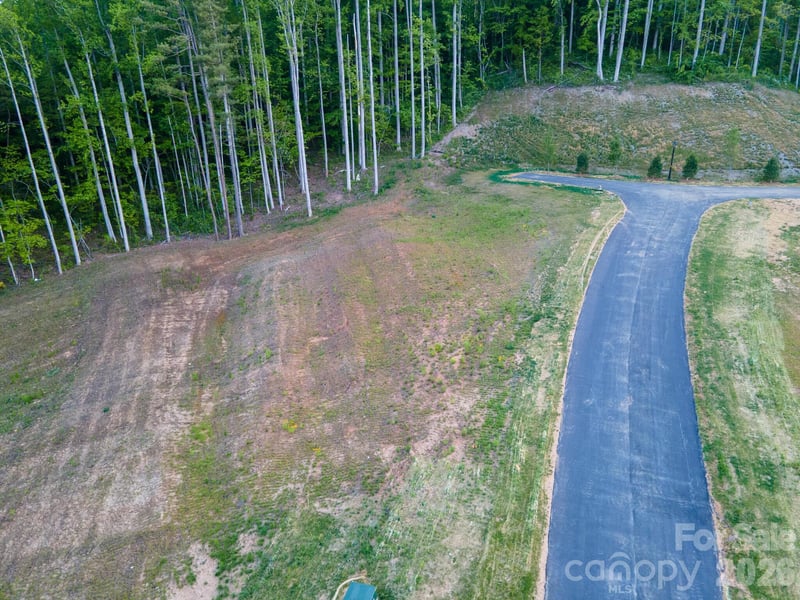 444 Irvine Dr, Fairview, NC 28730