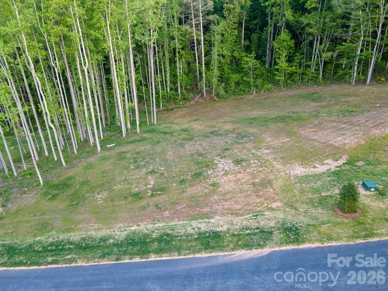 432 Irvine Dr, Fairview, NC 28730