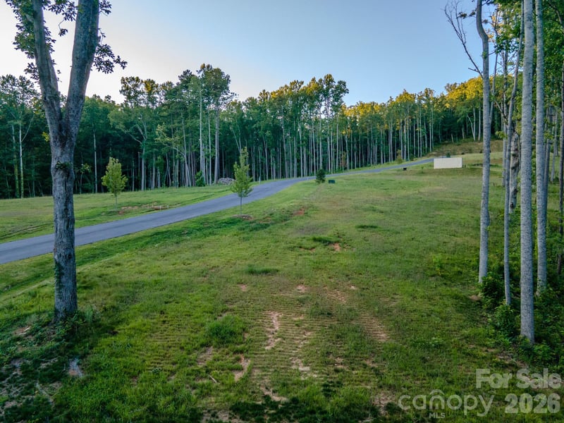 415 Fairview Dr, Fairview, NC 28730