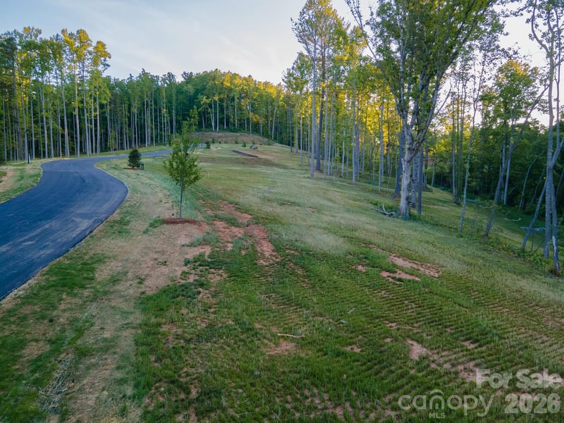 415 Fairview Dr, Fairview, NC 28730